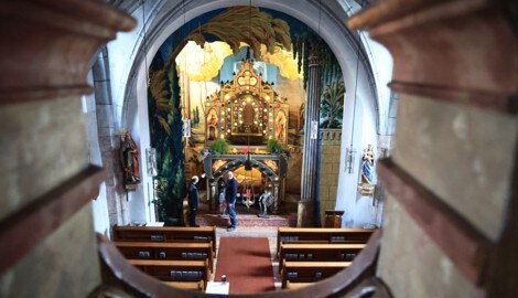 Das prächtige Ostergrab in der Radfelder Kirche wurde restauriert und erstrahlt nun in neuem ...