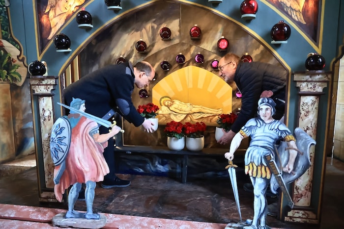 Thaler (li.) und Arzberger freuen sich über die gelungene Restaurierung.