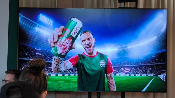 So wirbt Arnautovic künftig für das Bier.