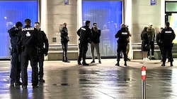 Zahlreiche Beamte waren in der Nacht im Einsatz.  