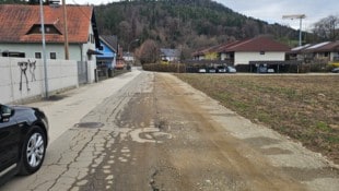 Das ist die „Autobahn“, die in Viktring geschaffen wird. Im gesamten Viertel gibt es nur schmale ...