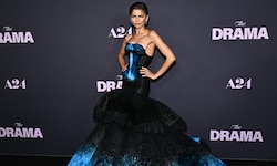 Zendaya trug zur New-York-Premiere von „The Drama“ „etwas Blaues“ – und war in diesem Kleid ...