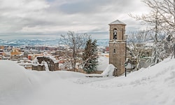 In Italien versinkt eine kleine Gemeinde im Süden derzeit im Schnee (Archivbild).