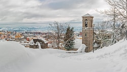 In Italien versinkt eine kleine Gemeinde im Süden derzeit im Schnee (Archivbild).
