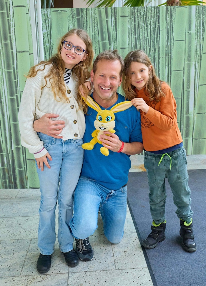 Traditionell feiert Kabarettist Andreas Ferner: Erst ein feines Frühstück, dann die ...