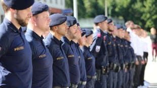Polizei Aus Sicht der Polizeigewerkschafter wird der Dienst immer weniger attraktiv, viele Polizisten ...