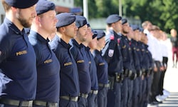 Aus Sicht der Polizeigewerkschafter wird der Dienst immer weniger attraktiv, viele Polizisten ...
