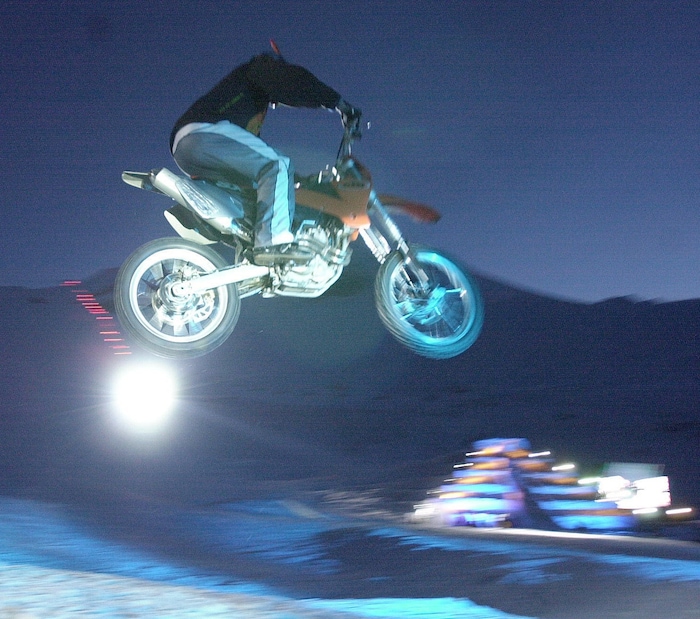 Die Motocrosser aus dem Mittelgebirge unter der Leitung von Bernd Hupfauf sorgen für ...