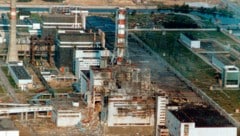 Die Nuklearkatastrophe von Tschernobyl (rus: Чернобыль, ukr: Чорнобиль (Tschornobyl)) ereignete ...