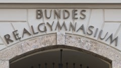 Rund um die Städte bringt der Kampf um einen Gymnasiumplatz viele Familien zur Verzweiflung.