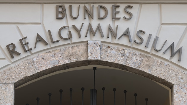 Rund um die Städte bringt der Kampf um einen Gymnasiumplatz viele Familien zur Verzweiflung.