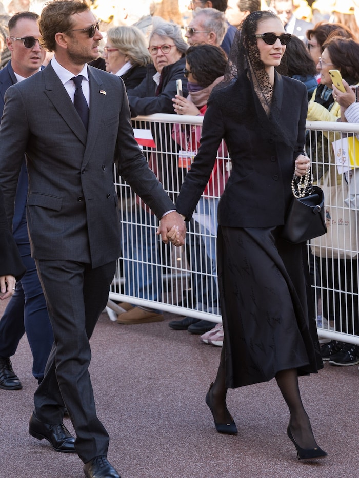 All Black, aber elegant und stilvoll: Die Frau von Pierre Casiraghi, Beatrice Borromeo im ...
