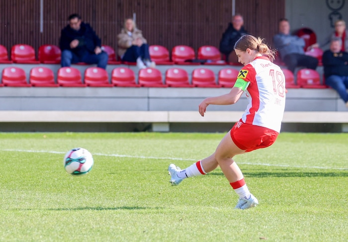 Salzburg-Kapitänin Lucia Orkic.