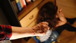 In Paris sind seit Jahresbeginn 31 Mitarbeitende der Nachmittagsbetreuung suspendiert worden, ...