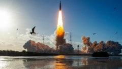 In der Nacht auf Donnerstag startete die Rakete mit vier Astronauten und Astronautinnen an Bord ...