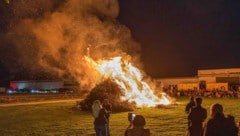 Das Osterfeuer ist in vielen ländlichen Gemeinden ein Fixpunkt im Brauchtum. (Symbolfoto).