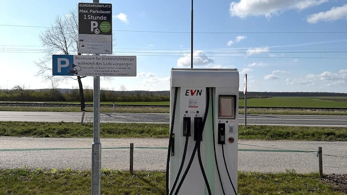 Achtung beim Stromtanken: Auch das Parken selbst kostet!
