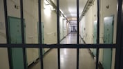 In einem Haftraum des Maßnahmenvollzugs vergewaltigte ein Häftling seinen Kollegen.