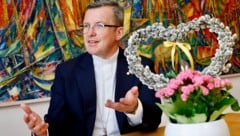 Der Geistliche sieht die österliche Botschaft auch im Kleinen, etwa in der Pflege Angehöriger.