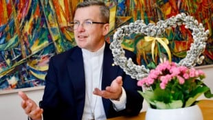 Der Geistliche sieht die österliche Botschaft auch im Kleinen, etwa in der Pflege Angehöriger.