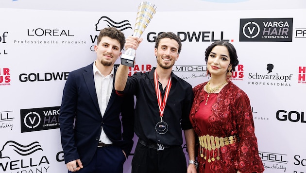 Friseurlehrling Kasem (Mitte) sicherte sich den Sieg.