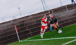Greta Spinn (li.) und Salzburg zogen ins Cupfinale ein.