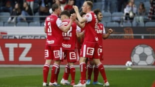 Die Spieler des GAK jubelte über den dritten Sieg in Folge.