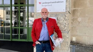 Peter L. (79) hat richtig reagiert. Er gab wichtige Infos sofort an die Polizei weiter, die ...