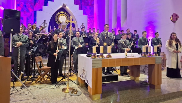 Oberst Johann Kausz ist einer, der sich vielseitig mit der Musik beschäftigt und die Konzerte ...