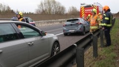 An beiden Fahrzeigen entstand erheblicher Sachschaden.