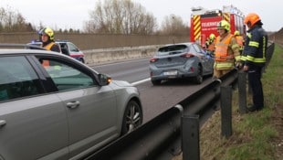 An beiden Fahrzeigen entstand erheblicher Sachschaden.