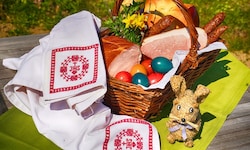 Ob Eier durch die halsbrecherische Aktion zu Bruch gingen, ist nicht überliefert. Menschen kamen ...