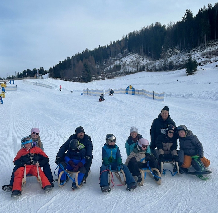 Auch Schlittenfahren stand für die Schüler auf dem Lehrplan