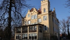 Die Kollision ereignete sich auf der Zufahrt zum Schloss Lustbühel (Archivbild).