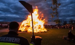 Das Osterfeuer in Raaba-Grambach (Bild) verlief am Karsamstag stimmungsvoll und friedlich. Jenes ...