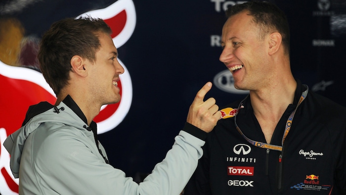 Ole Schack (re.) arbeitete auch eng mit Sebastian Vettel zusammen.