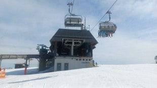 Die alte Gipfelbahn absolvierte am Osterwochenende ihre letzten Fahrten.