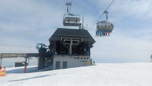 Die alte Gipfelbahn absolvierte am Osterwochenende ihre letzten Fahrten.
