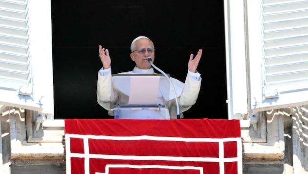Der Papst sprach am Ostermontag aus dem Fenster des Apostolischen Palasts.