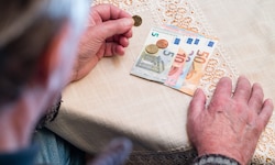 Mit einer Zusatzpension will die Regierung Altersarmut eindämmen.