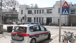 Die Polizei ist rund um die U-Bahn-Station Gumpendorfer Straße weiterhin im Dauereinsatz.