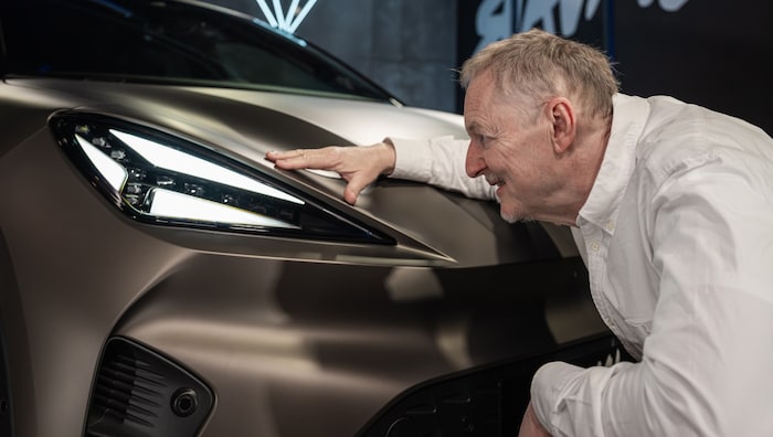 Die Leuchtsegmente der LED-Matrix-Scheinwerfer liegen zwischen den drei Dreiecken.