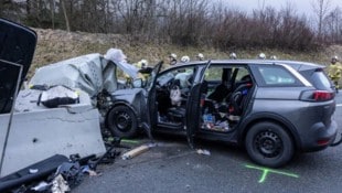 Wie durch ein Wunder erlitten alle Insassen nur leichte Verletzungen.