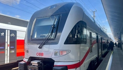 Ärger über die alten Doppelstockwaggons der ÖBB auf der Westbahn-Strecke: Man kann online nicht ...