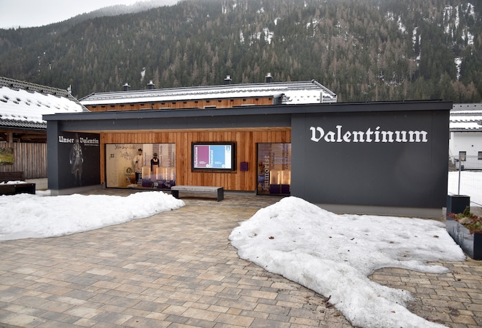 Das Valentinum ist ganz dem Wirken des früheren Pfarrers Valentin Pfeifenberger gewidmet.