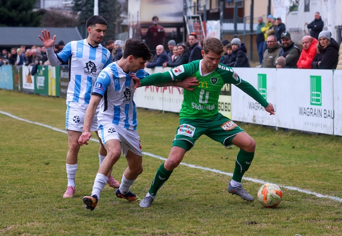 Hinter Stammspielern wie Waltl (re.) wird es bei St. Johann dünn.
