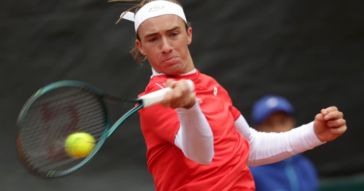 Lukas Neumayer Wins ATP Challenger Barletta: First Career Title and Return to Top 200