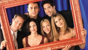 Lisa Kudrow (Mitte) behauptet jetzt: Sie war der „Friends“-Star, für den sich niemand ...