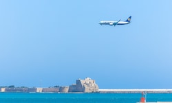 Eine Ryanair-Maschine im Anflug auf den italienischen Flughafen. Dort gibt es kein Kerosin mehr.