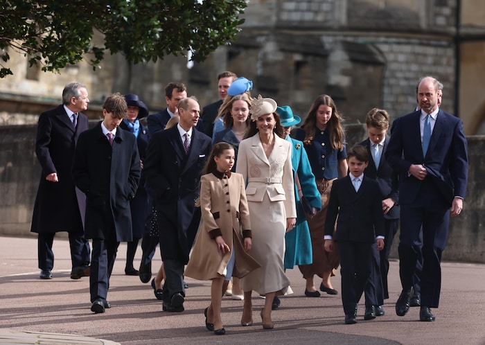 Prinzessin Kate und Prinz William führten die Royal Family am Sonntag an. Neu mit dabei: ...